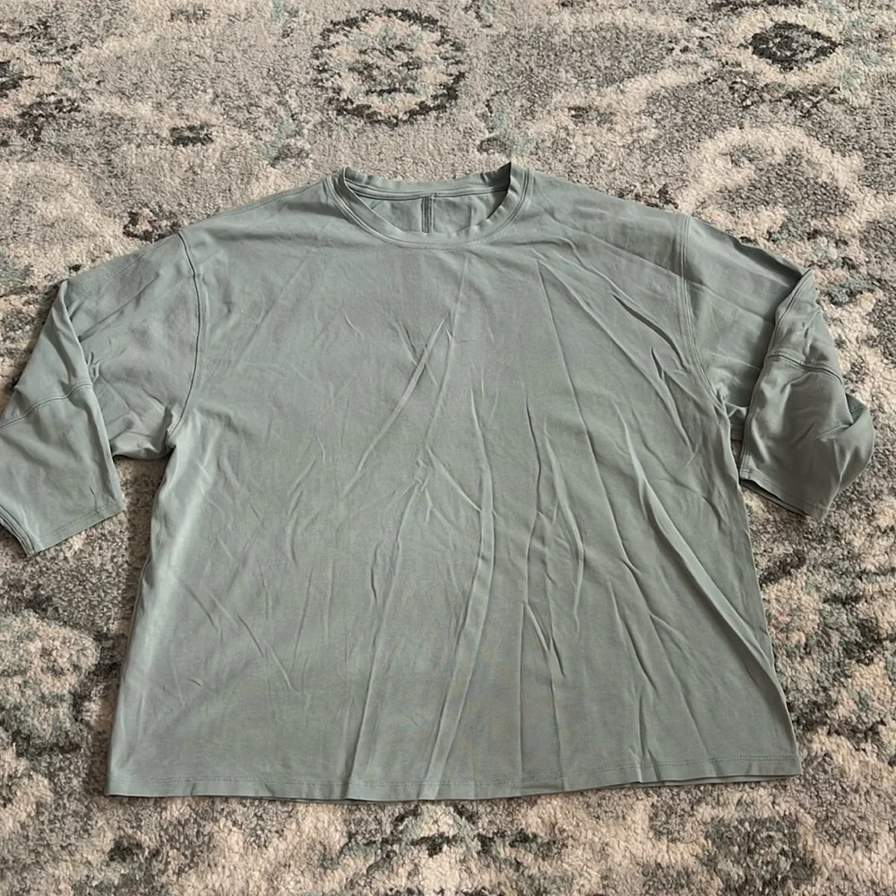 Lululemon LA 3/4 Sleeve Crewneck Shirt